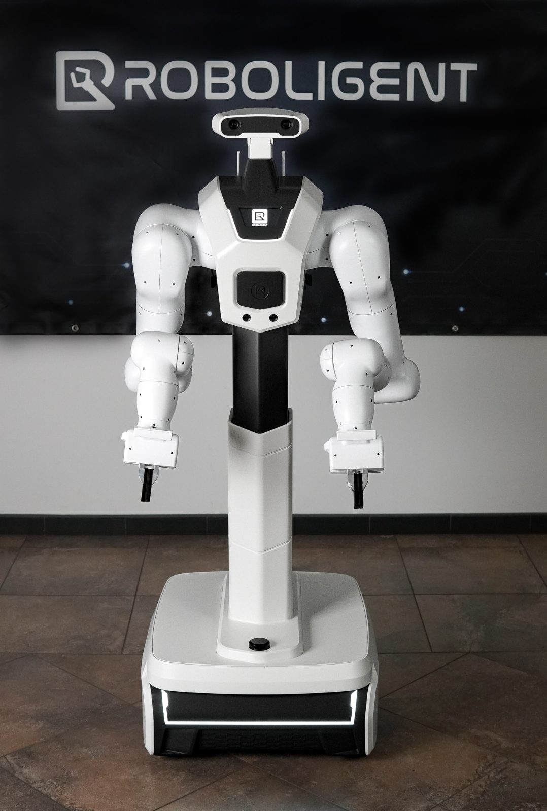 Robin, Roboligent's two-armed mobile robot